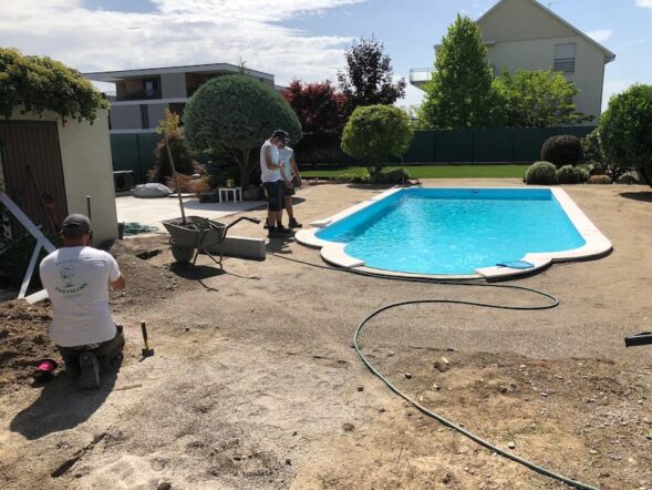 Rénovation d'une piscine à Village-Neuf